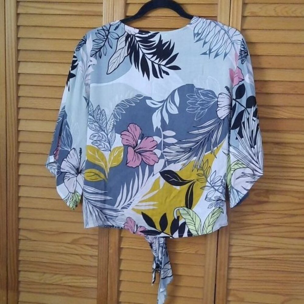 Lovestitch Grey Pink Black Floral Print Short Batwing Sleeve Vneck Tunic Size S - Picture 2 of 8